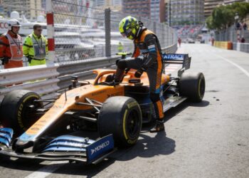 drama voor norris kampioen valt uit in monaco door