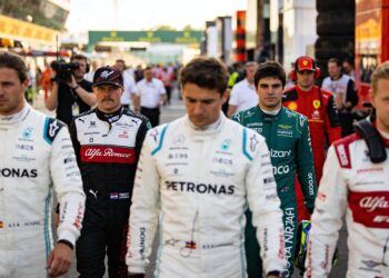f1 grid op scherp 15 van de 22 coureurs zonder con