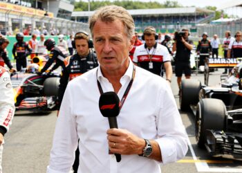 fans eisen f1 verbod voor kardashian na negeren br