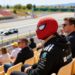 Fans overtuigd: Kimi Antonelli undercover als Spider-Man in Barcelona 2 fans overtuigd kimi antonelli undercover als spide