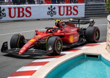 ferrari daagt dominante mercedes uit voor pole in
