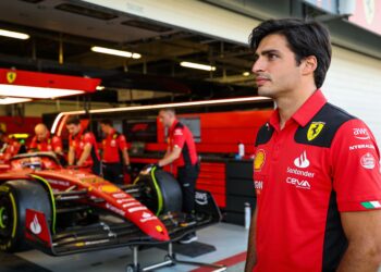 ferrari geeft talent camara tweede f1 test na f2 z