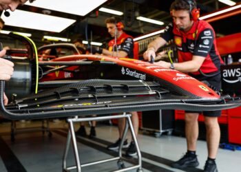 ferrari met acht nieuwe onderdelen op jacht naar m