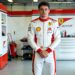 ferrari onthult speciaal wit racepak voor leclerc