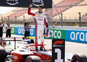 ferrari talent camara oppermachtig in f2 race barc