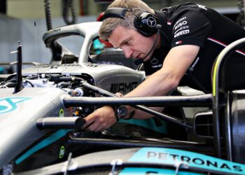 fia beeindigt motorvoordeel mercedes per direct me