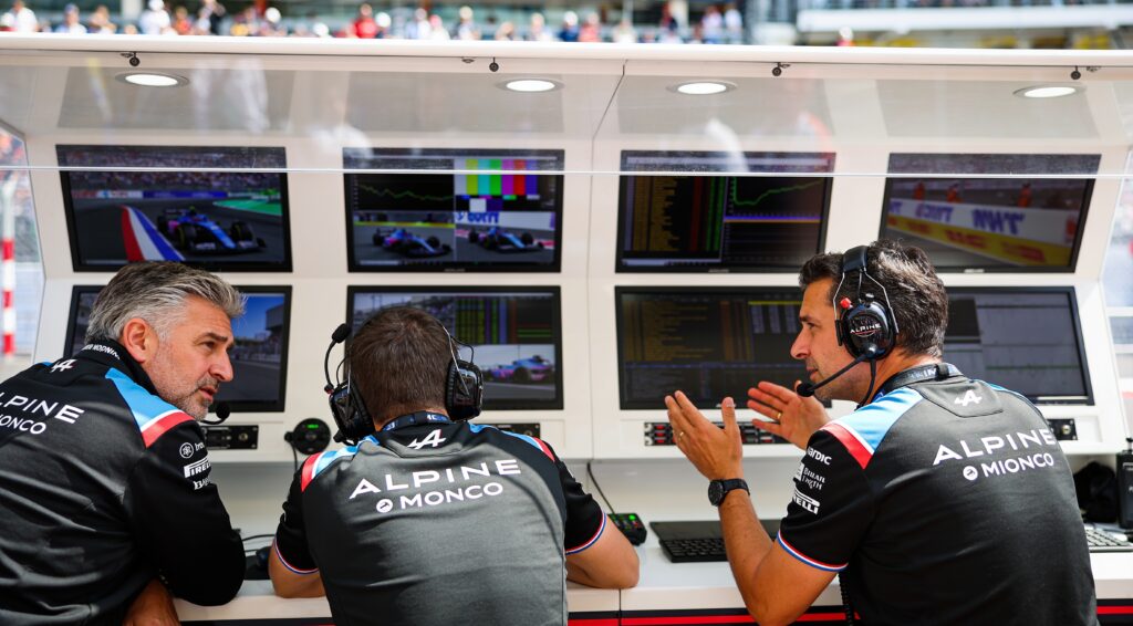 fia draait straf gasly terug red bull en mclaren i