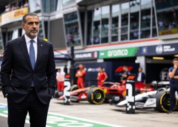 fia president ben sulayem v8 motoren keren terug i