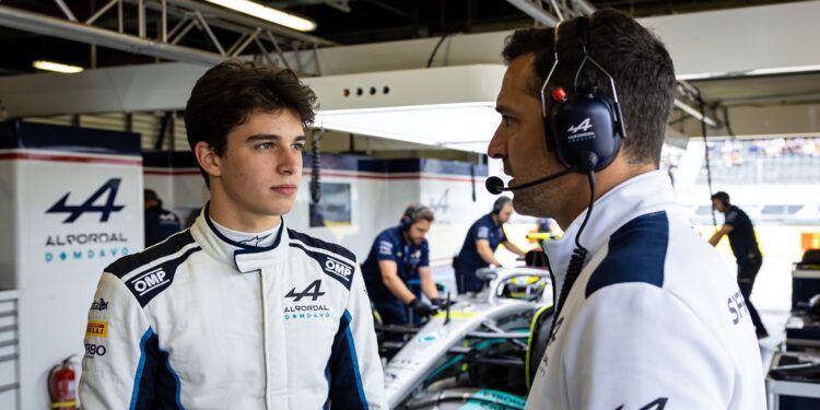 grote namen aan de kant rookies domineren fp1 in b