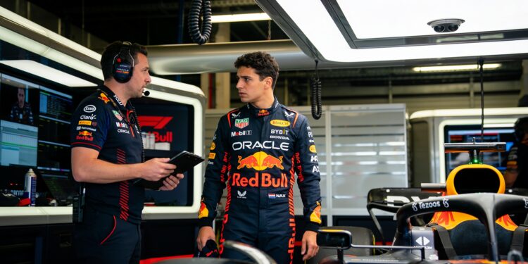 hadjar hekelt startprocedure red bull ik ben geen