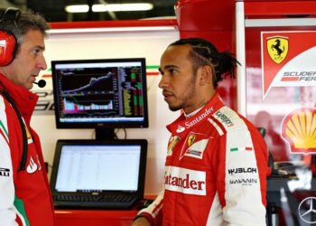 hamilton eist opheldering van ferrari na drastisch