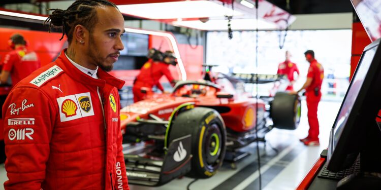 Hamilton klimt naar P2, maar gat met Antonelli is enorm 1 hamilton klimt naar p2 maar gat met antonelli is e