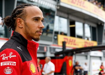 hamilton onthult maandenlang met blessure gereden