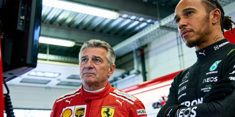 Hamilton onthult 'smeekbede' aan Ferrari voor ommekeer 1 hamilton onthult smeekbede aan ferrari voor ommeke