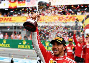 hamilton pakt eerste ferrari zege na weekend vol c