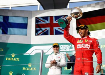 hamilton pakt emotionele eerste zege voor ferrari