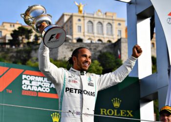 hamilton pakt historisch podium in monaco evenaart