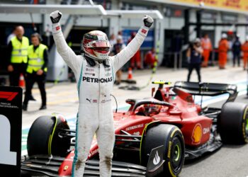 hamilton pakt historische eerste zege voor ferrari 1