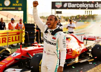 hamilton slaat terug met historische eerste ferrar