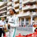 hamilton snoert critici de mond met podium in mona