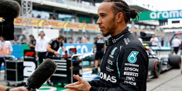 hamilton verbaasd red bull heeft naar verluidt bes