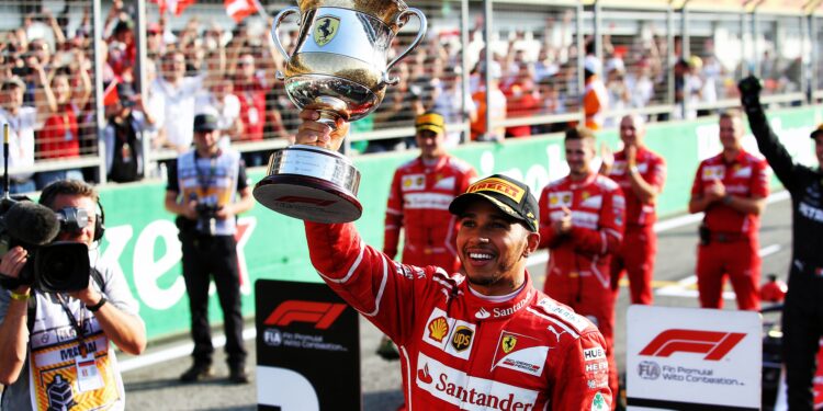 Hamilton wil rode cockpit na zijn eerste zege voor Ferrari 1 hamilton wil rode cockpit na zijn eerste zege voor