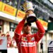 hamiltons eerste ferrari zege middelvinger naar de