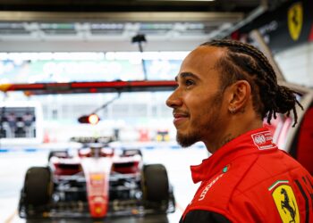herboren hamilton eerste ferrari zege kan niet dic