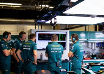 honda onderzoekt aston martin ondanks eerste wk pu