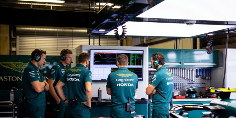 honda onderzoekt aston martin ondanks eerste wk pu