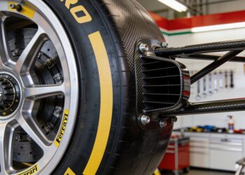 innovatieve ferrari wielen sleutel tot hamiltons z