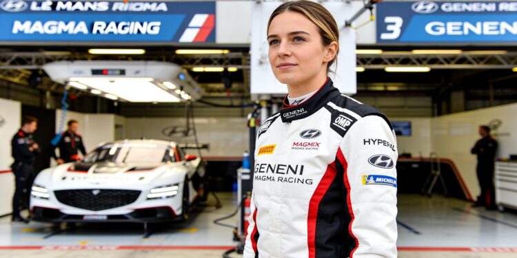 Jamie Chadwick schrijft historie met Hypercar-test op Le Mans 1 jamie chadwick schrijft historie met hypercar test