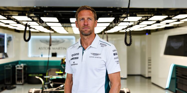 Jenson Button wil met Newey's Valkyrie Le Mans veroveren 1 jenson button wil met neweys valkyrie le mans vero