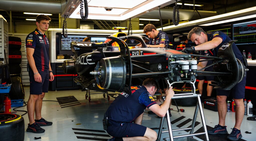 lawson vijfde in monaco na pre race drama met auto