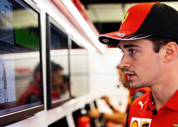 leclerc wijst hamiltons nieuwe simulator aanpak af
