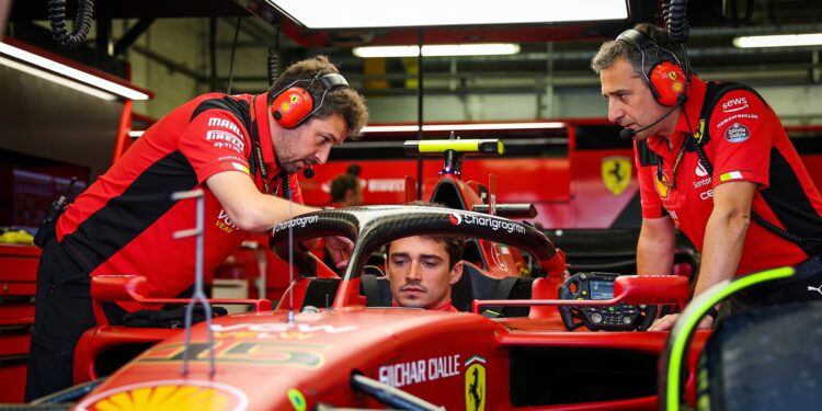 Leclerc worstelt met Ferrari: "Remmen is een ontdekkingsreis" 1 leclerc worstelt met ferrari remmen is een ontdekk