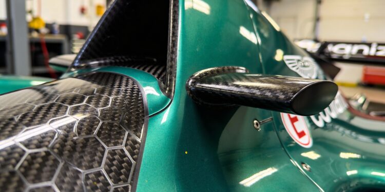legos nieuwe aston martin f1 model mist de juiste
