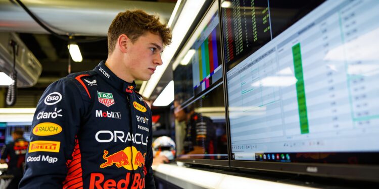 liam lawson eist foutloos weekend van racing bulls