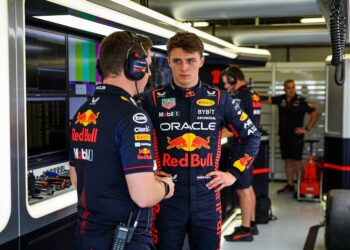 liam lawson moet zich melden bij stewards in monac
