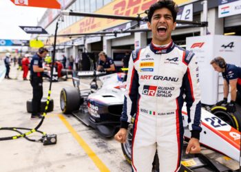 maini wint f2 sprintrace mini bouwt voorsprong uit