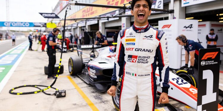 maini wint f2 sprintrace mini bouwt voorsprong uit
