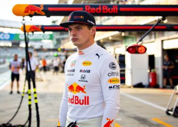 max verstappen sluit directe contractverlenging bi