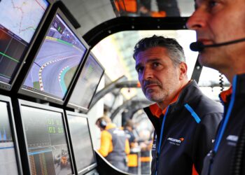 mclaren in zwaar weer canada en monaco waren een r