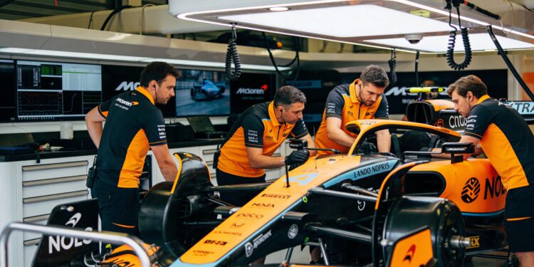 McLaren krijgt forse boete voor afplakken veiligheidsknop 1 mclaren krijgt forse boete voor afplakken veilighe