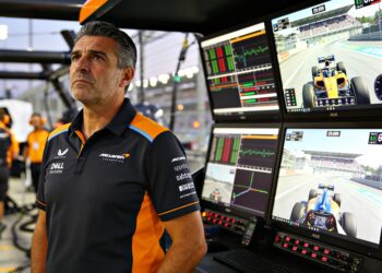 mclaren vecht teruggegeven podium gasly officieel