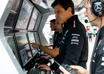 mercedes neemt schuld op zich voor monaco debacle