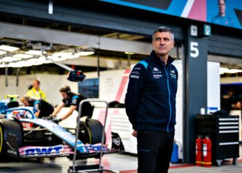 modehuis gucci wordt titelsponsor van alpine f1 te