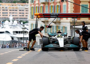 monaco keert terug naar een stop na mislukt fia ex