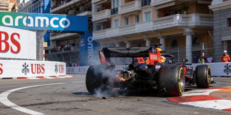 motorpech velt verstappen in eerste ronde monaco