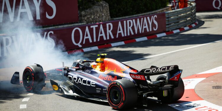 motorpech velt verstappen in eerste ronde van gp m